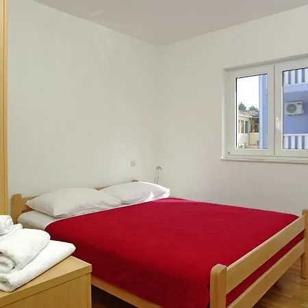 Hébergement de vacances Marina Gromela Cin08004 Dya
