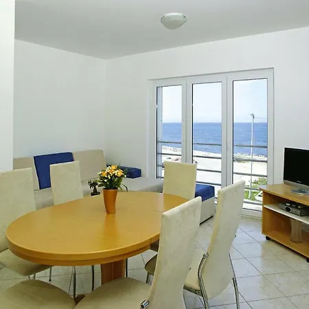 Marina Gromela Cin08004 Dya Supetar